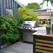 Modern outdoor living:
