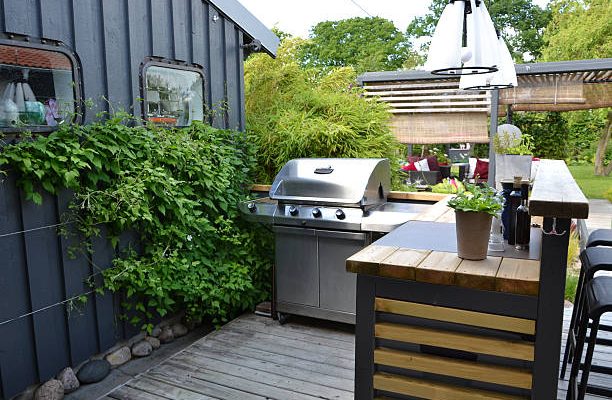 Modern outdoor living: