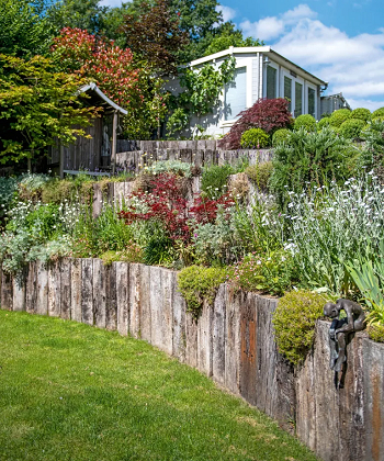 A sustainable lawn edging idea Beautiful Lawn Edging Ideas To Frame Your Garden