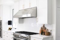 White kitchen backsplash