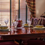 Dinner-table-663435_960_720