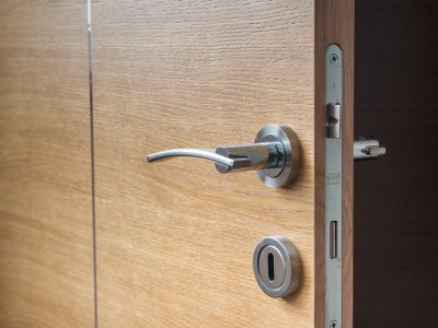Door-1089638_960_720