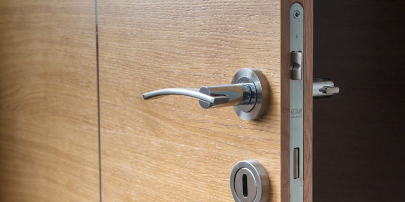 Door-1089638_960_720