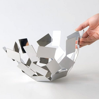 Alike broken glass bowl Embellishing Bowl Ideas As A Part Of Versatile Home Decor ItemAlike broken glass bowl Embellishing Bowl Ideas As A Part Of Versatile Home Decor Item