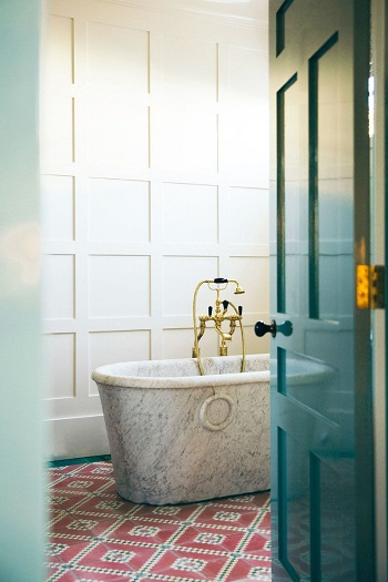 7 Bathtub Designs That Can Enhance Your Passion