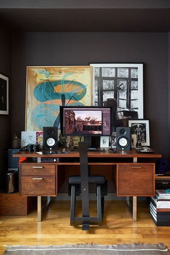 Going Out Of The Box With Home Office Design By Using These Colors