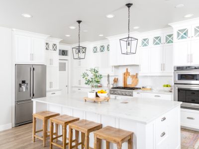 A beautiful modern farmhouse kitchen.