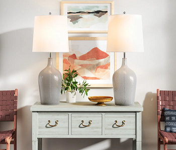 Balance as the key Irresistible Ways To Create Transitional Living Room For Fresh-Inviting Space