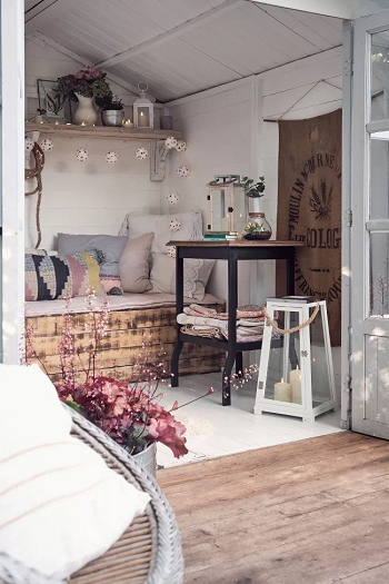 Magical string lights Spellbinding Lighting Ideas In Garden Room For Delightful Summer House