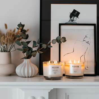 Candle for more relax Ultra Peaceful Summer Design Ideas For Minimalist Home Style
