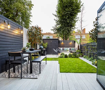 Illuminate seating areas with fence lighting Elevating Fence Lighting Ideas For Glowing Border Garden Decoration