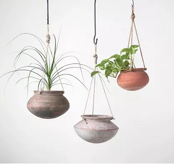 6-inch-wide clay hanging planters Budget Friendly Outdoor Planters As Close Friends To Summer Style