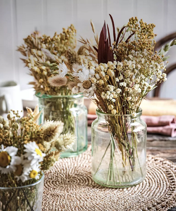 Dried flowers in a jam jar Precious Ways To Decorate Home With Dried Flowers For All Year Around