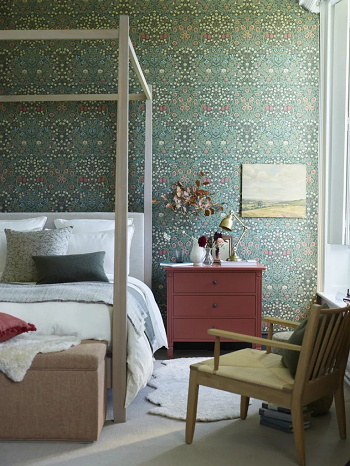 Natural romantic bathroom Nostalgic Arts And Crafts Décor ideas To Embrace Heritage Style