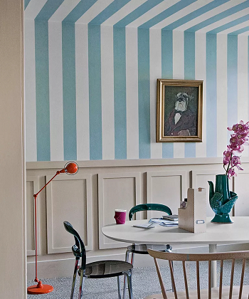 Timeless stripes Artistic Ceiling Wallpaper Ideas For Stylish Above Decoration