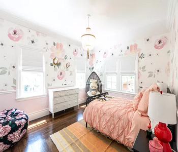 Floral prints splash Forever Stylish Ways To Décor Teen Girl Bedroom With A Good Taste