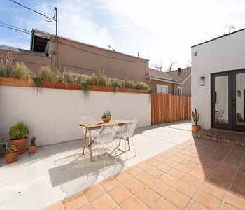 Gardens on top of the wall Delightful Flower Bed Ideas Must Be Shown In The Front Yard