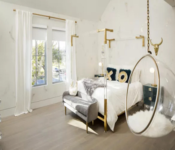 Glam lucite space and dreamy brass Forever Stylish Ways To Décor Teen Girl Bedroom With A Good Taste