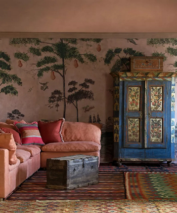 Accent feature Charismatic Ways To Décor Walls In Fall Season For Enchanting Look