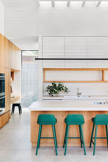 A Timeless White Kitchen Design That You Wish You See Sooner