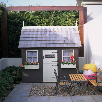 Classic playhouse Fun-Filled Environment Ideas To Entertain Kids In Garden Play Area