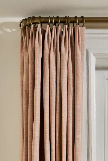 Wrong kitchen hardware Most Common Mistakes To Avoid When Buying A Curtain