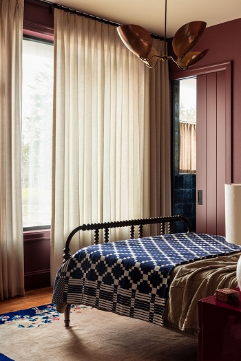 2 Look at the Scale Out-of-The-Box Bedroom Design That Can Satisfy All Your Needs