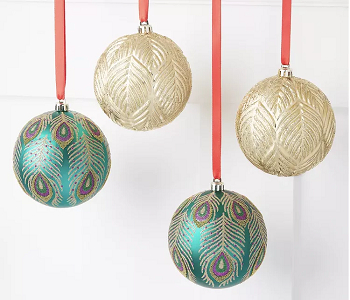Ball ornaments Sumptuous Christmas Tree Ornaments To Pop Up Your Home