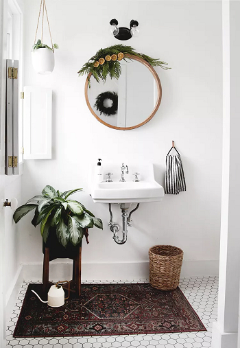 Bathroom decoration Elevating Christmas Decoration Ideas For A Stylish And Inviting Wonderland In Tiny Space