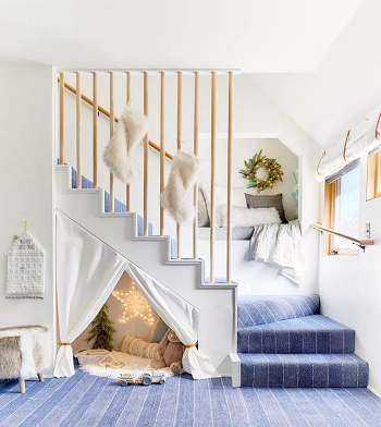 Decorate on down under Up-To-Date Staircase Decoration For The Perfect Festive Christmas