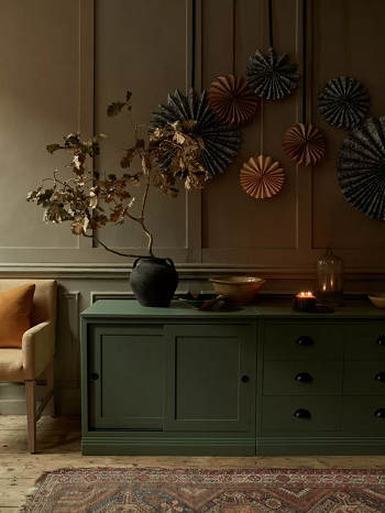 Twigs for cool scandi vibe Christmas Home Decoration Ideas For a Festive Look At Low-Cost