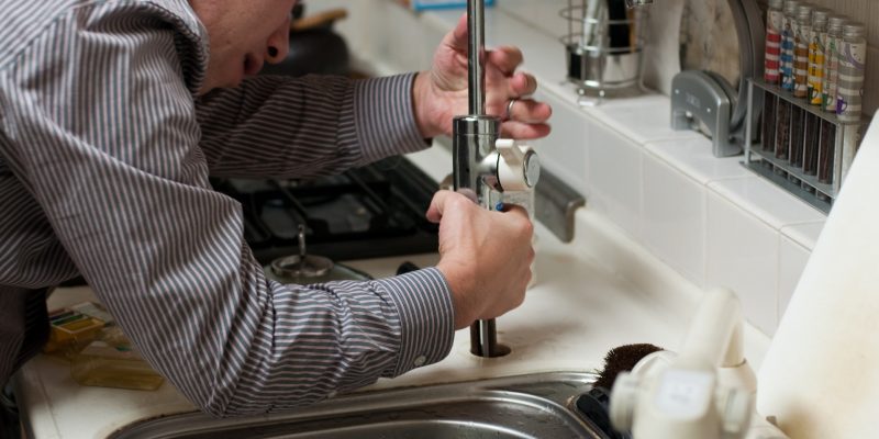 Plumber-g654e49392_1920