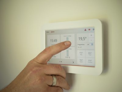 Tablet-g3e6d71f90_1920