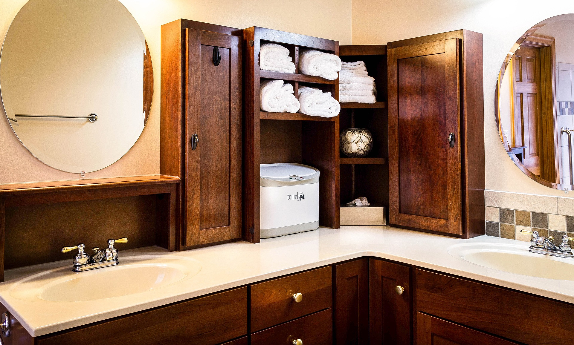 Bathroom-g83ea4a75e_1920