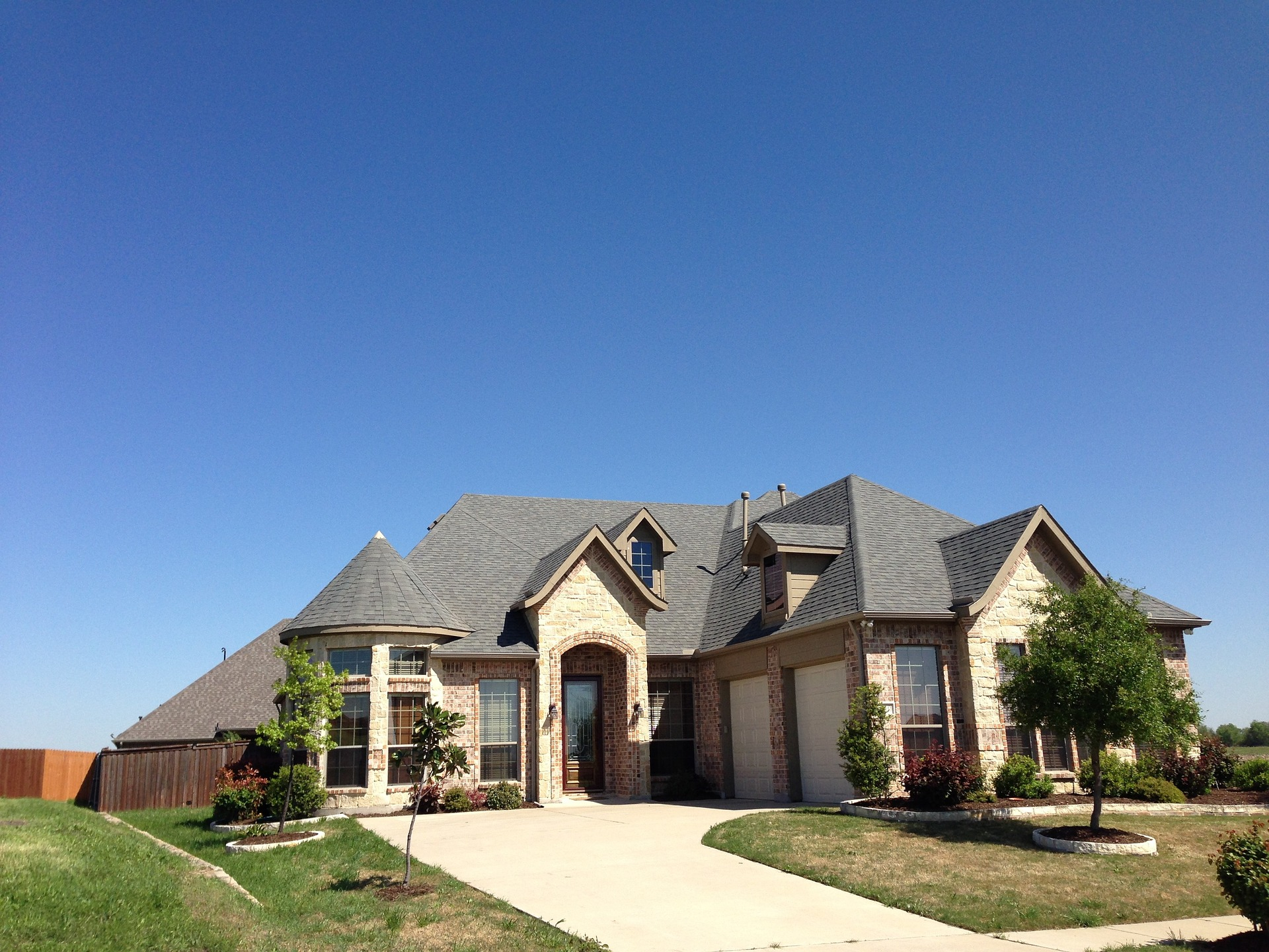 Real-estate-gc7695303d_1920