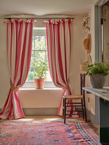 Curtain colors to evoke the right mood How To Choose Curtain Colors To Create Ambiance For Any Room