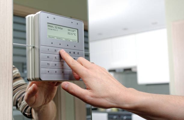 Switching on the alarm system