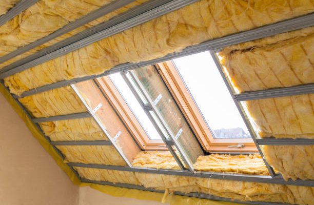 House thermal insulation with mineral wool