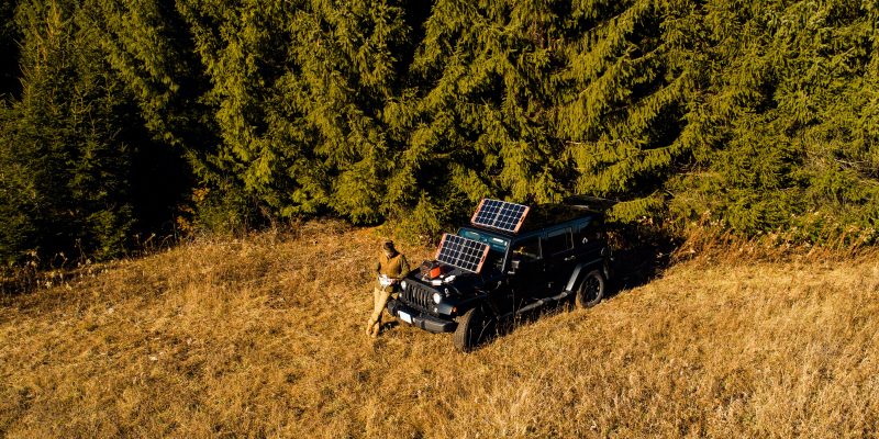 Jackery-power-station--t-ku52jybw-unsplash