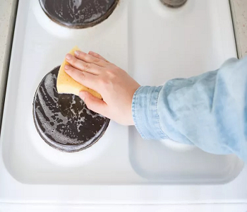 Clean the stove Ultimate Kitchen Cleaning Checklist For A Tidiest Space