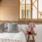 Focal Point Alternative Designs To A Bedroom Without Headboard