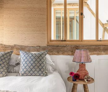 Focal Point Alternative Designs To A Bedroom Without Headboard