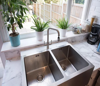 Stainless steel Selective Materials Of Kitchen Sinks To Improve The Aesthetic Of The Home