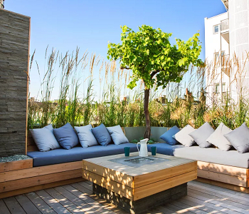 A living screen to hide your space from view How To Create A Private Outdoor Space In Stylish And Functional Ways