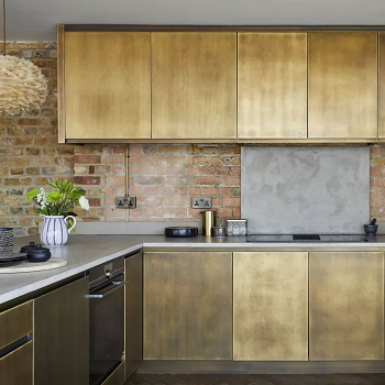 Decide which appliances to keep on your worktops Major Rules To Keep Your Kitchen Worktop Clear From Cluttered And Chaotic