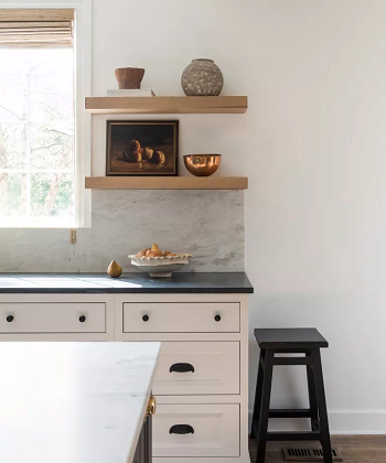 Enlarge with cream and beige tones Space Enhancing Colors To Make A Kitchen Feel Five Times Bigger