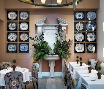 Preserve your plates in perspex for outstanding look