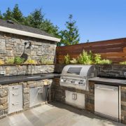 Backyard hardscape entertainment area
