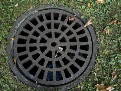 Sewer-cover-178443_960_720