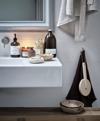 Boost those reed diffuser by open the window Fake Home Cleaning Ideas For Quicker Home Refresh